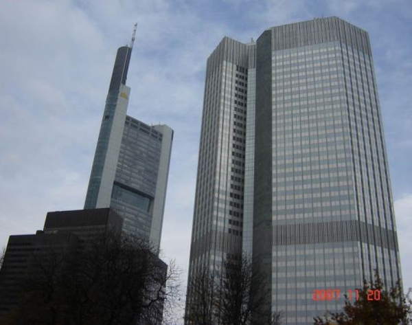 SAGLE德累斯顿银行总部大楼项目